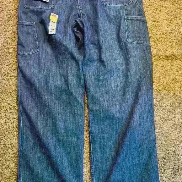 Carhartt FR Jean's Men's Relaxed Fit - Picture 4 of 4
